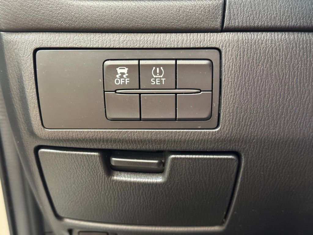 Used 2015 MAZDA MAZDA6 Sport FWD image 25