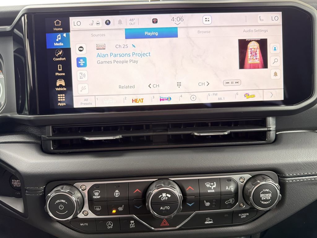 New 2026 Jeep Gladiator Sahara image 27