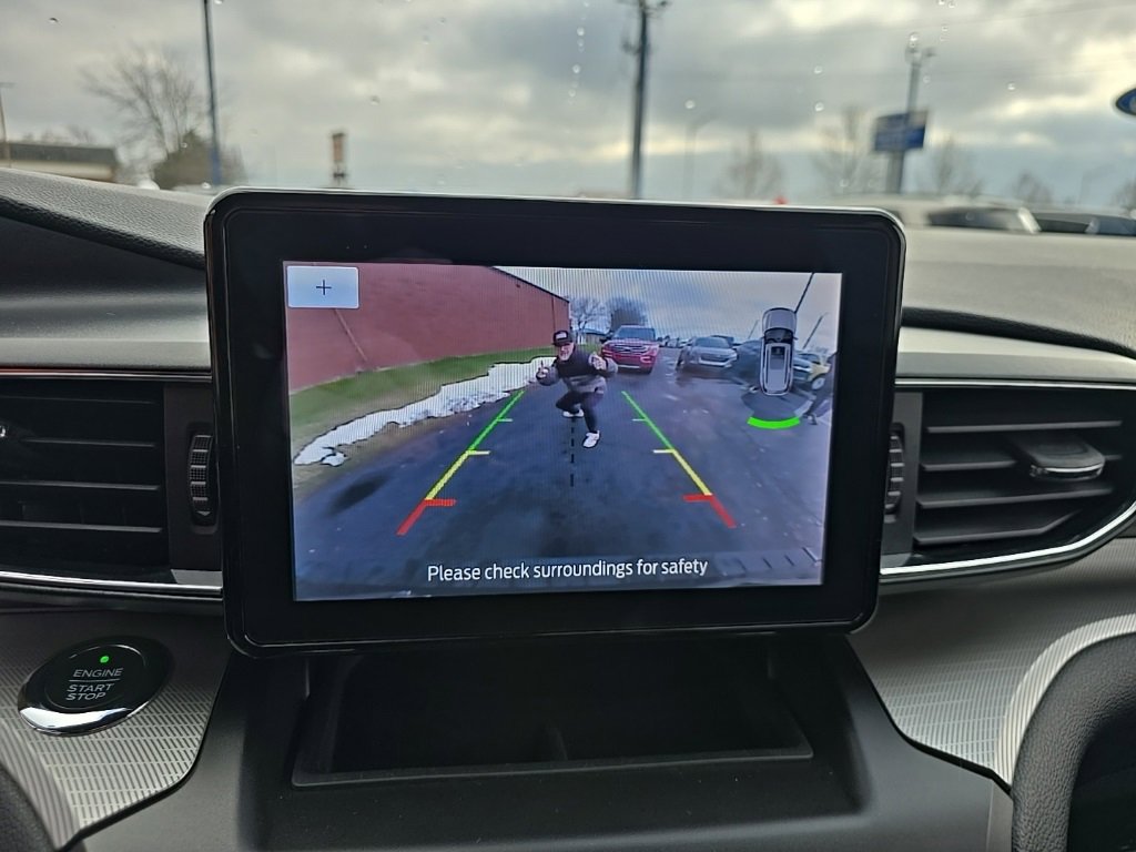 Used 2020 Ford Explorer XLT w/ Equipment Group 202A image 15