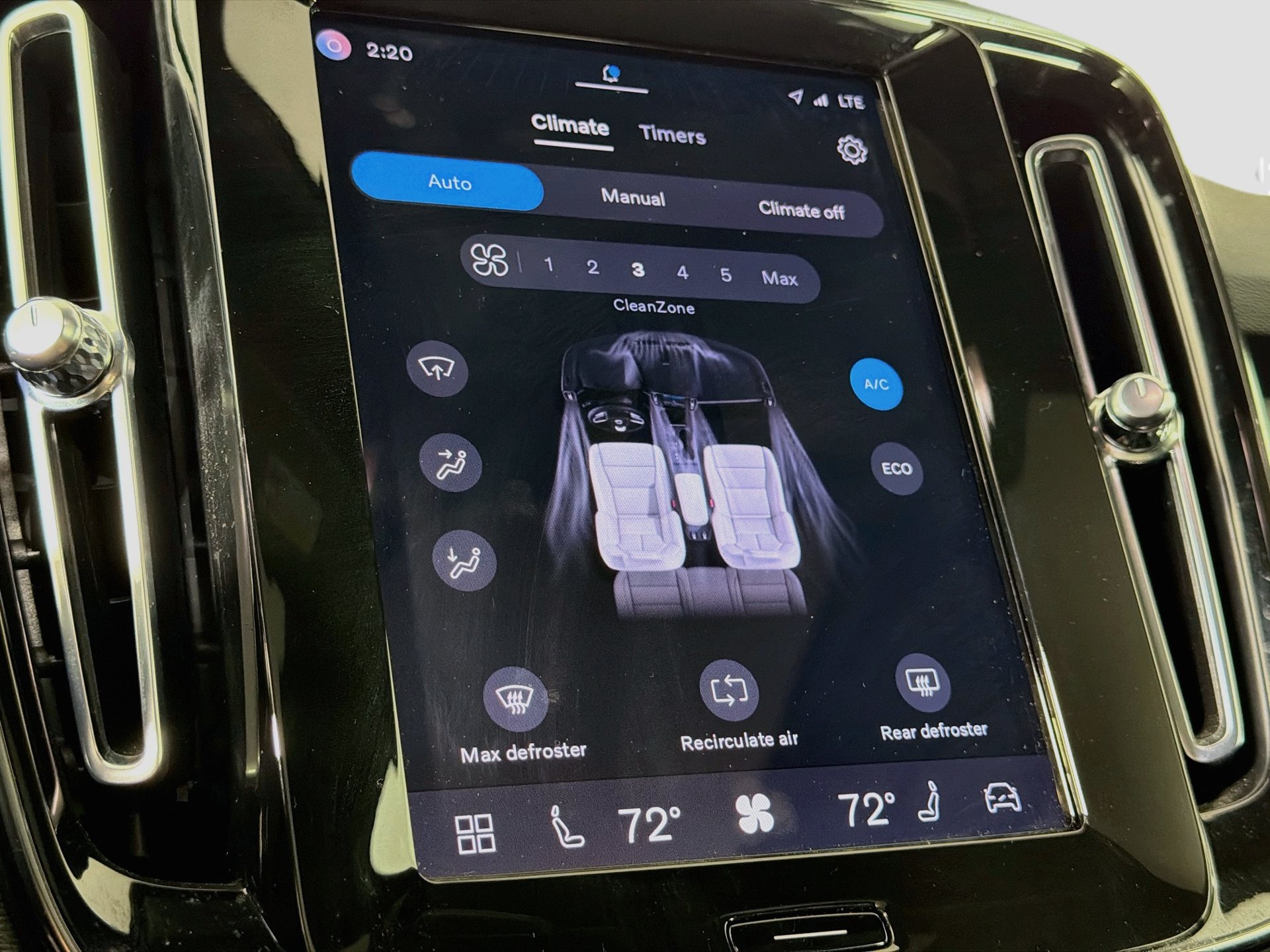 Certified 2023 Volvo C40 Recharge Core AWD/4WD image 17
