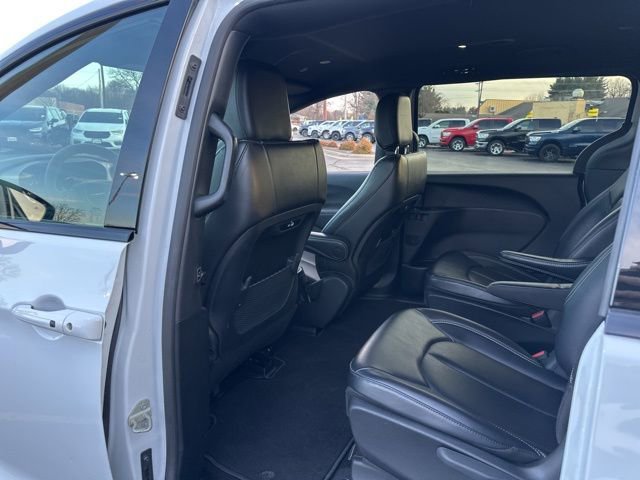Certified 2024 Chrysler Pacifica Select image 27