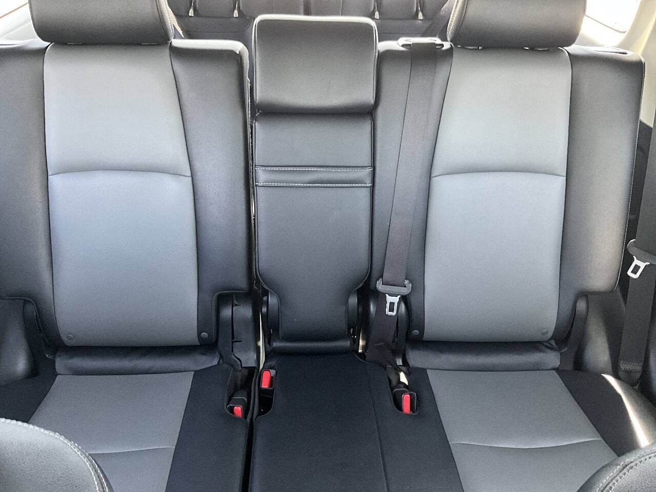 Used 2018 Toyota 4Runner SR5 Premium AWD/4WD image 15