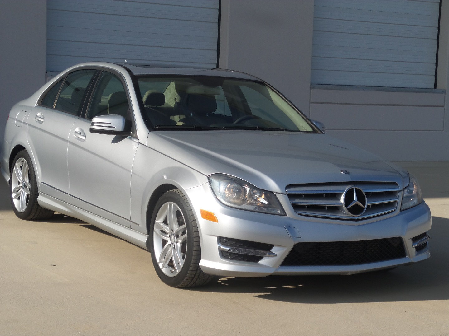 Used 2013 Mercedes-Benz C 250 Sedan image 3