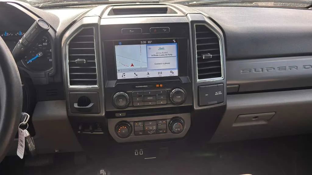 Used 2017 Ford F350 XLT w/ FX4 Off-Road Package AWD/4WD image 13