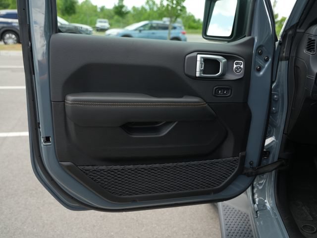 Used 2026 Jeep Wrangler Unlimited Sahara AWD/4WD image 14