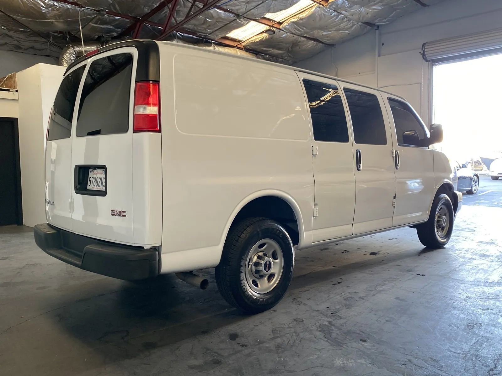 Used 2021 GMC Savana 2500 w/ Driver Convenience Package image 4