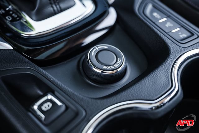Used 2015 Chevrolet SS RWD image 20