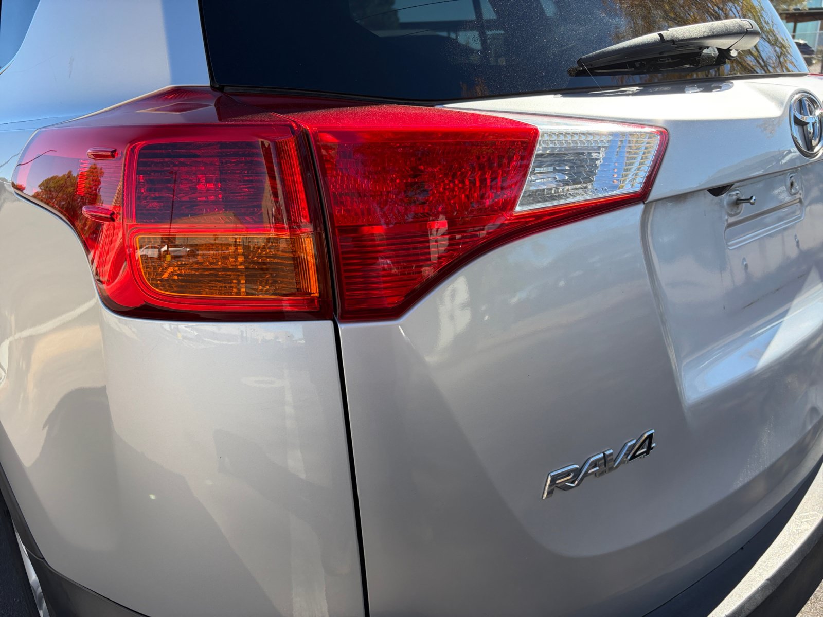 Used 2015 Toyota RAV4 Limited w/ Technology Package AWD/4WD image 31