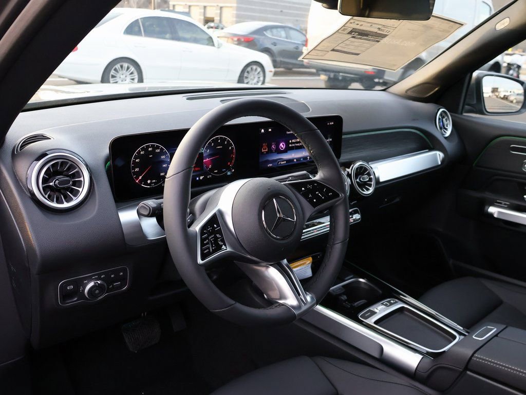 New 2026 Mercedes-Benz GLB 250 4MATIC image 19