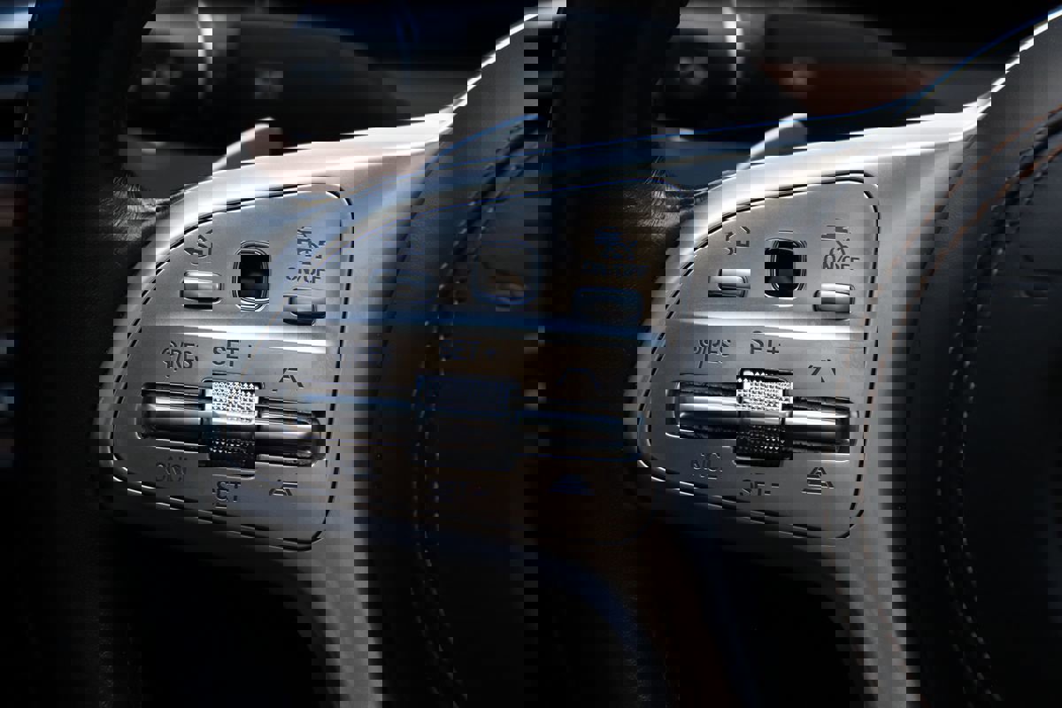 Used 2018 Mercedes-Benz S 560 4MATIC Sedan image 15