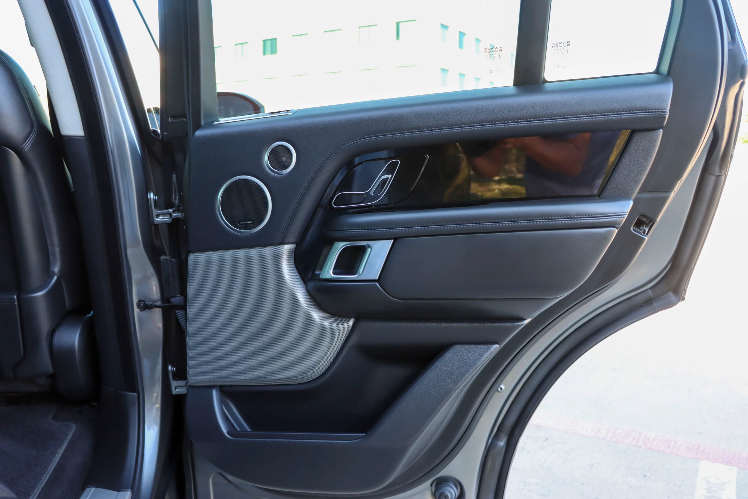 Used 2018 Land Rover Range Rover HSE AWD/4WD image 15