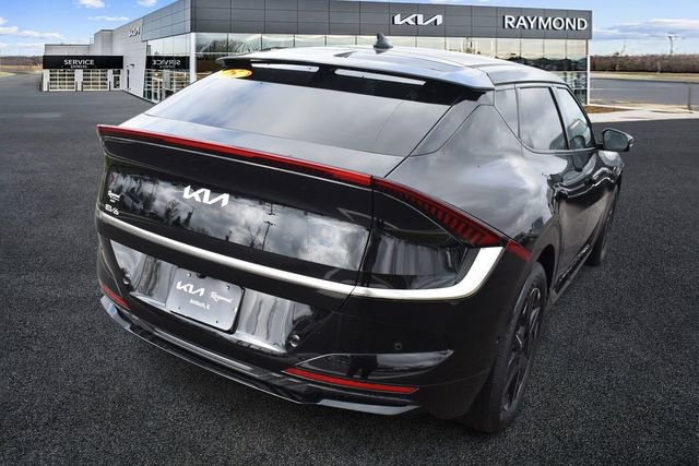 Used 2025 Kia EV6 Wind RWD image 3