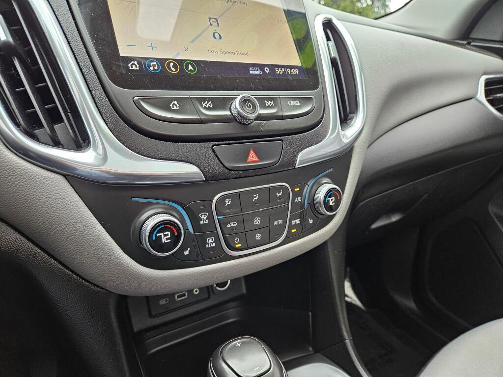 Used 2019 Chevrolet Equinox LT w/ LT True North Edition AWD/4WD image 22