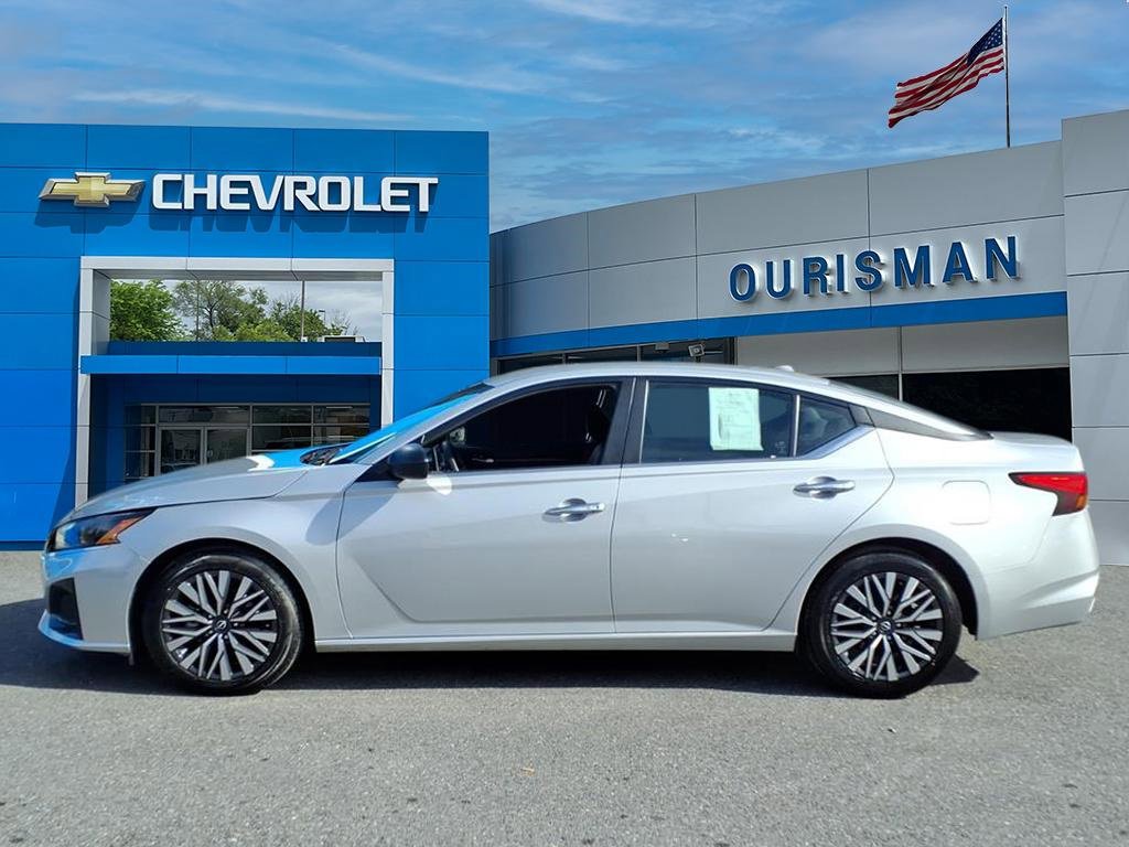 Used 2024 Nissan Altima 2.5 SV image 4