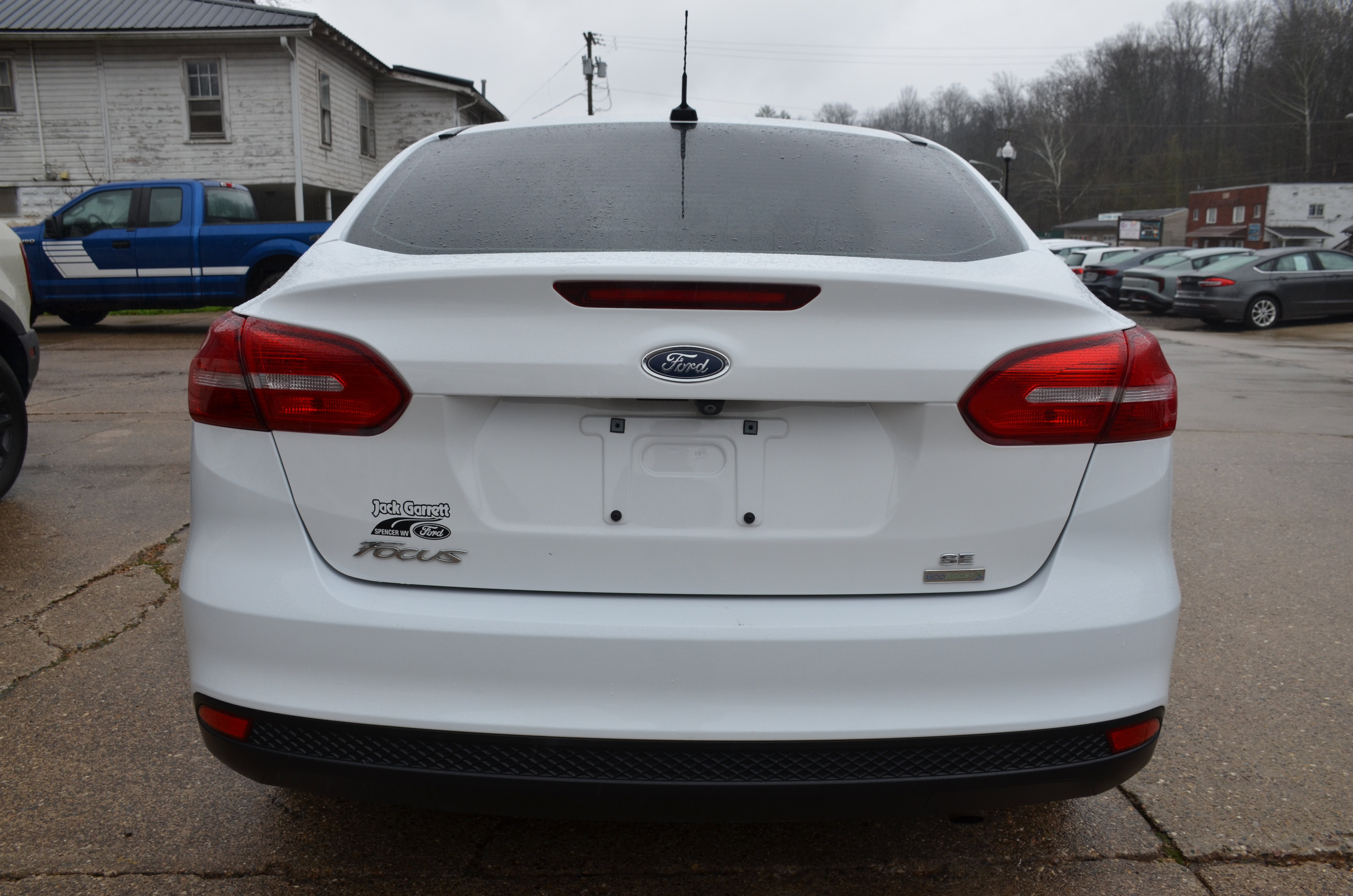 Used 2018 Ford Focus SE w/ SE Appearance Package image 5