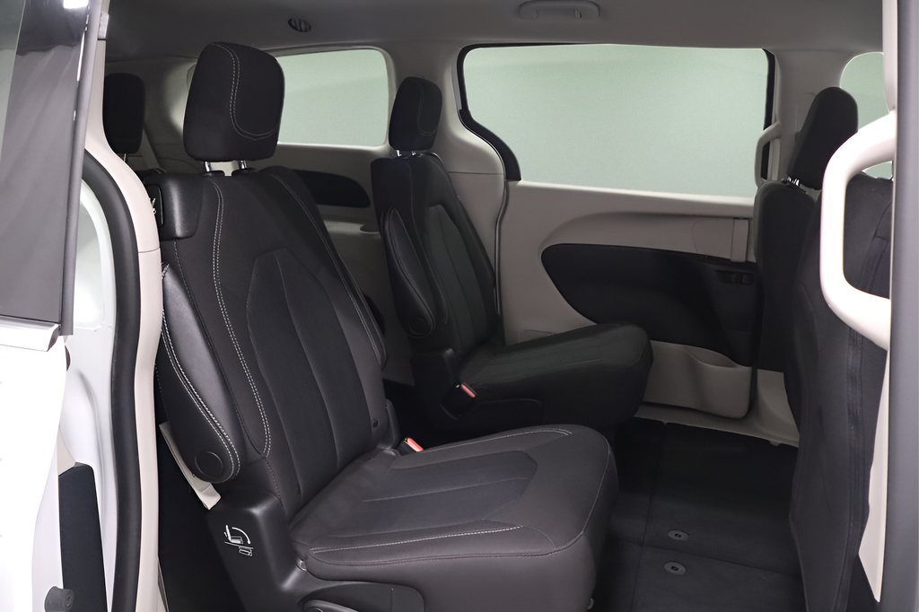 Certified 2023 Chrysler Voyager LX FWD image 16
