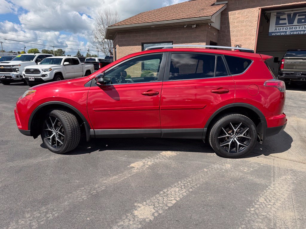 Used 2017 Toyota RAV4 SE AWD/4WD image 8