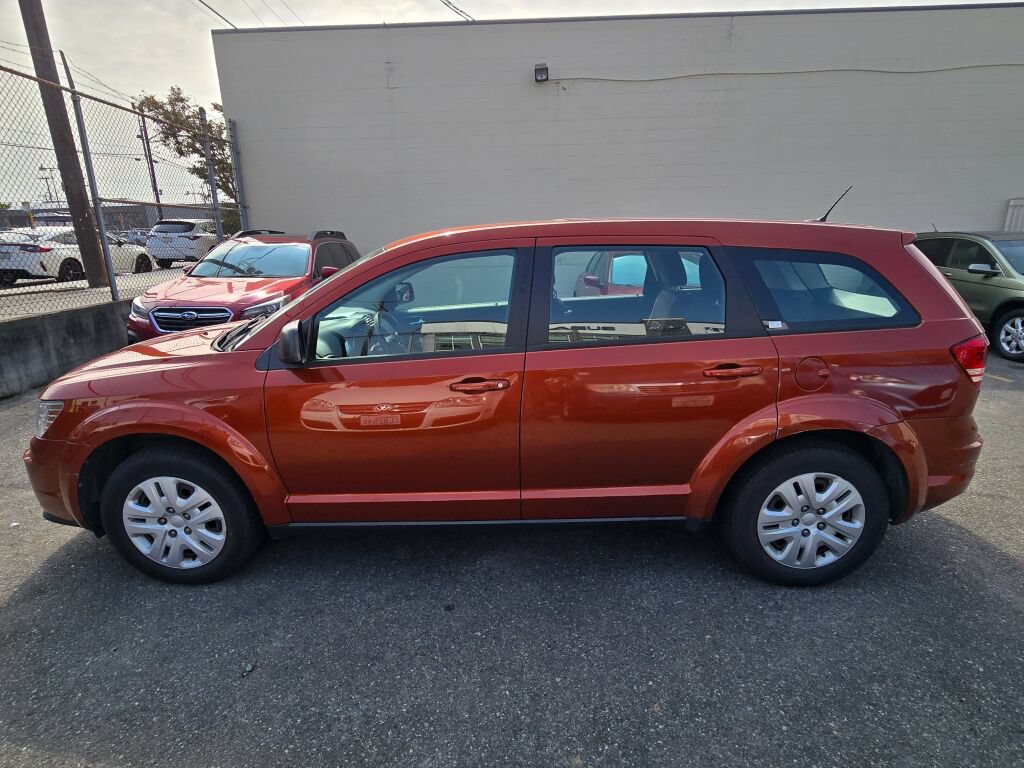 Used 2013 Dodge Journey American Value Package FWD image 4