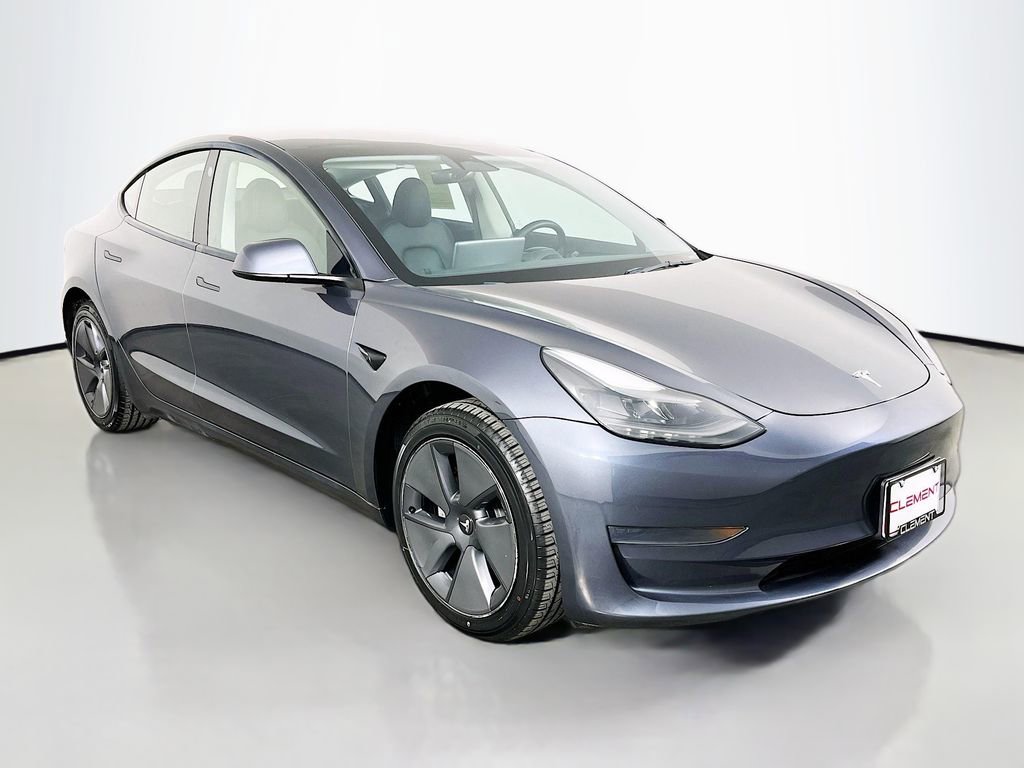 Used 2023 Tesla Model 3 Standard Range RWD image 3