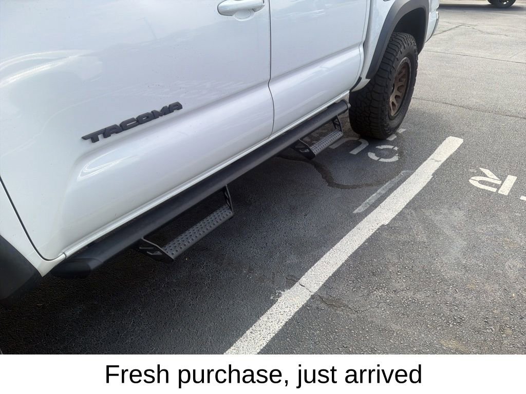 Used 2020 Toyota Tacoma TRD Off-Road image 3