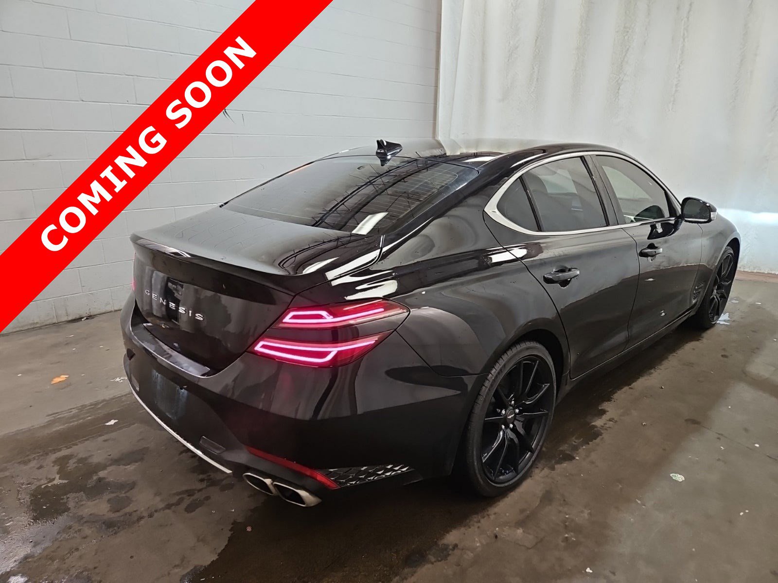 Used 2023 Genesis G70 2.0T image 5