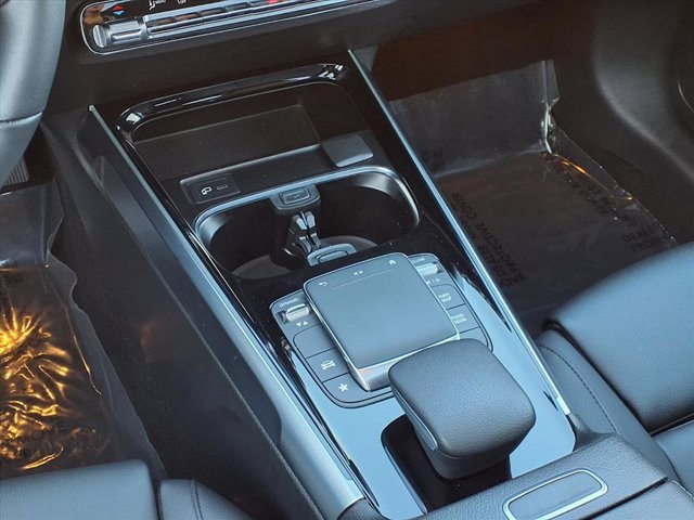 Used 2023 Mercedes-Benz GLB 250 image 7