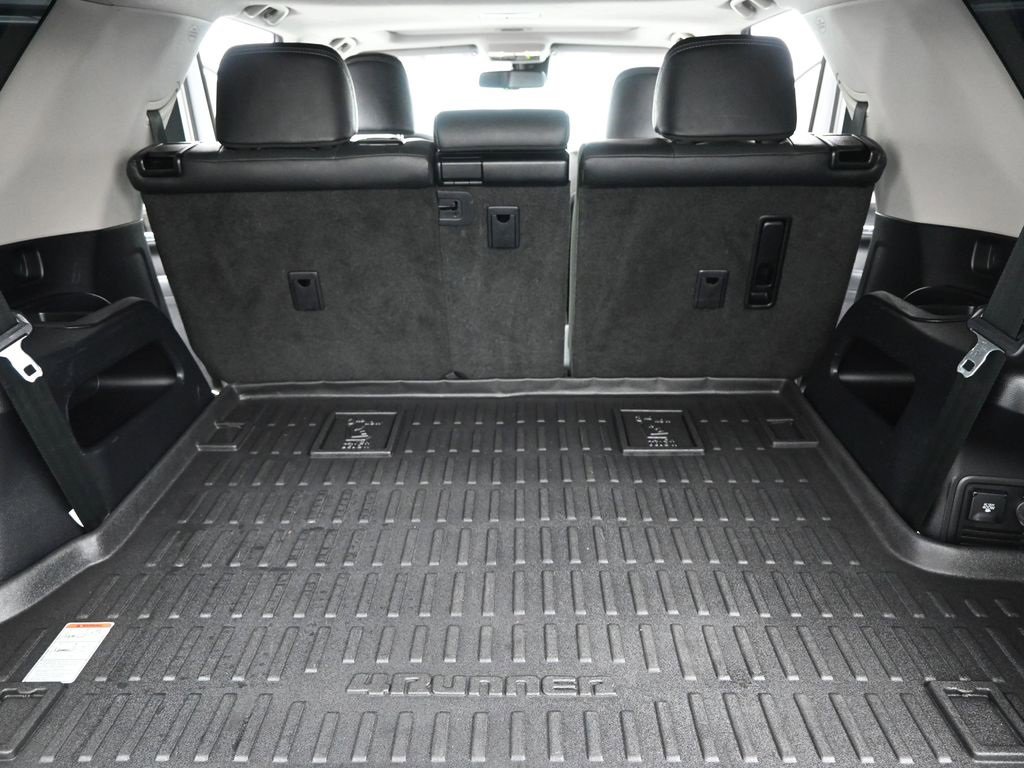 Used 2022 Toyota 4Runner Limited image 17