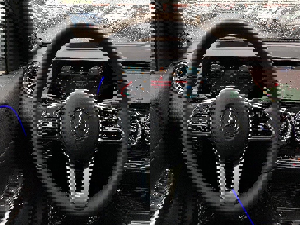 New 2023 Mercedes-Benz EQB 300 4MATIC image 18