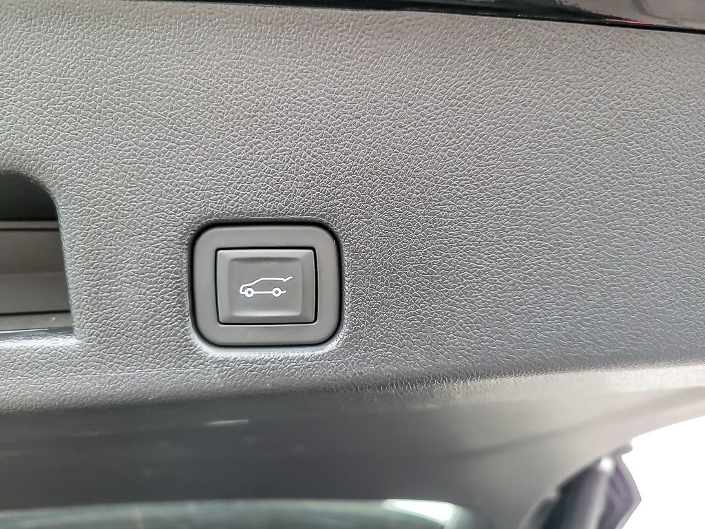Used 2025 Buick Enclave Sport Touring image 17