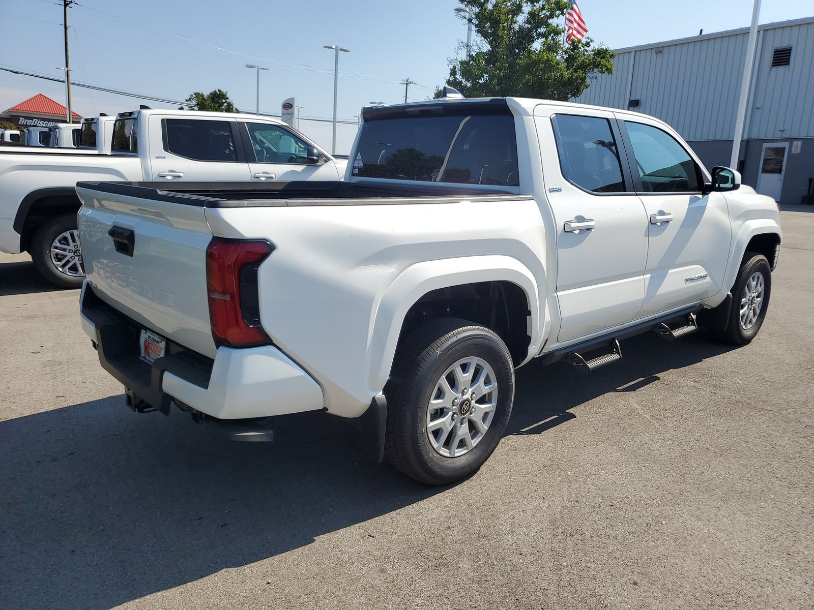 Certified 2026 Toyota Tacoma SR5 AWD/4WD image 4