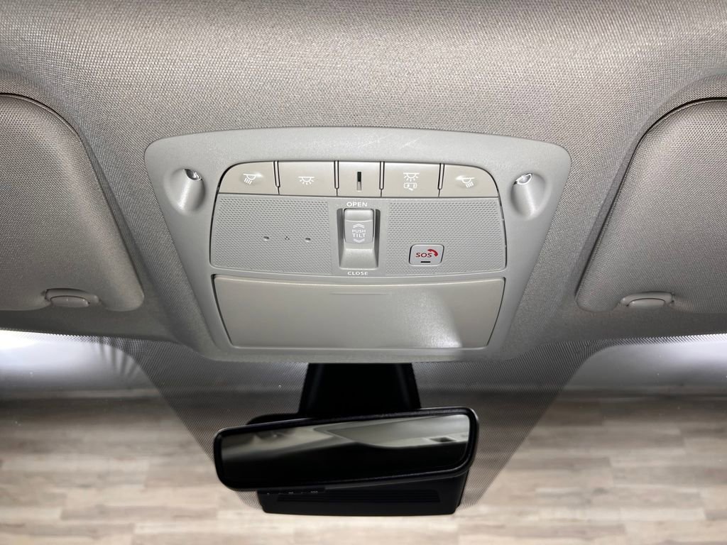 Used 2023 Nissan Maxima Platinum w/ Sport Mat Group FWD image 15
