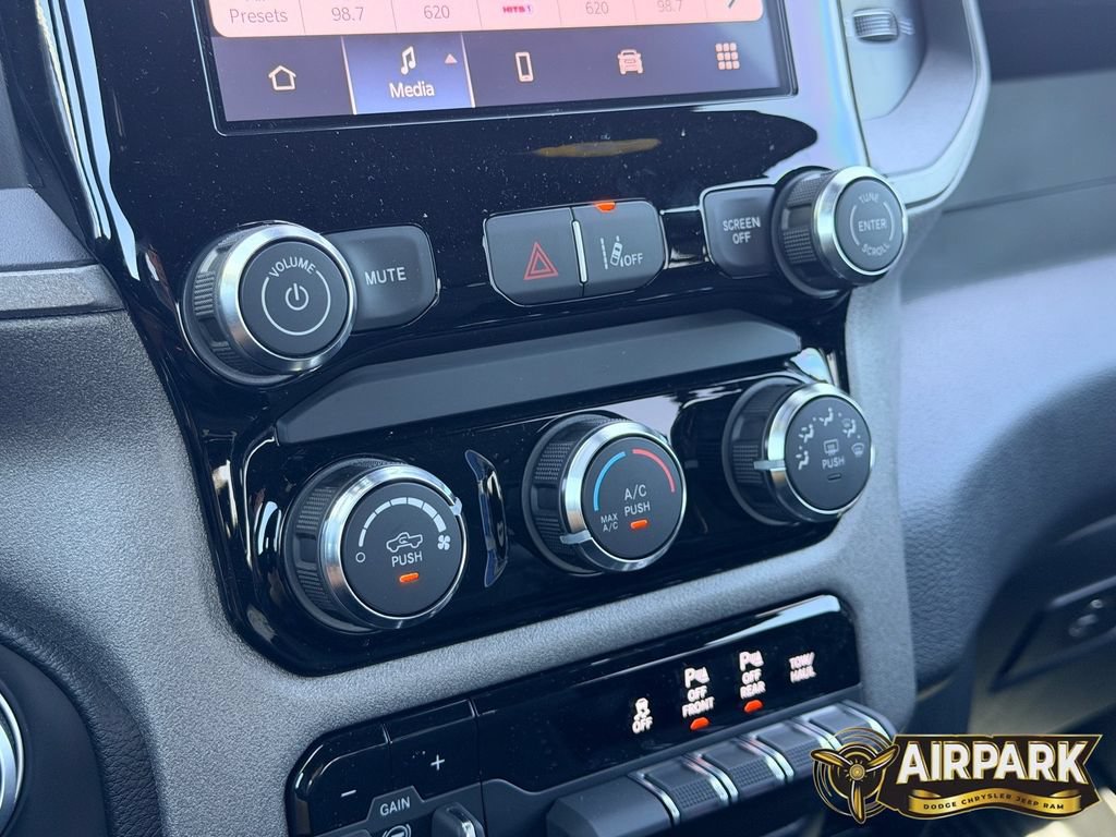 New 2026 RAM 1500 Warlock AWD/4WD image 27