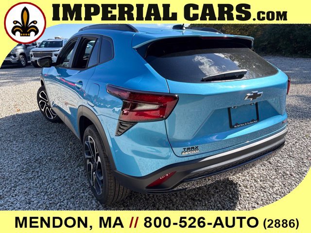 New 2026 Chevrolet Trax RS w/ Sunroof Package FWD image 9
