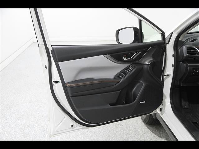Used 2019 Subaru Crosstrek 2.0i Limited w/ Moonroof Package w/Navigation AWD/4WD image 4