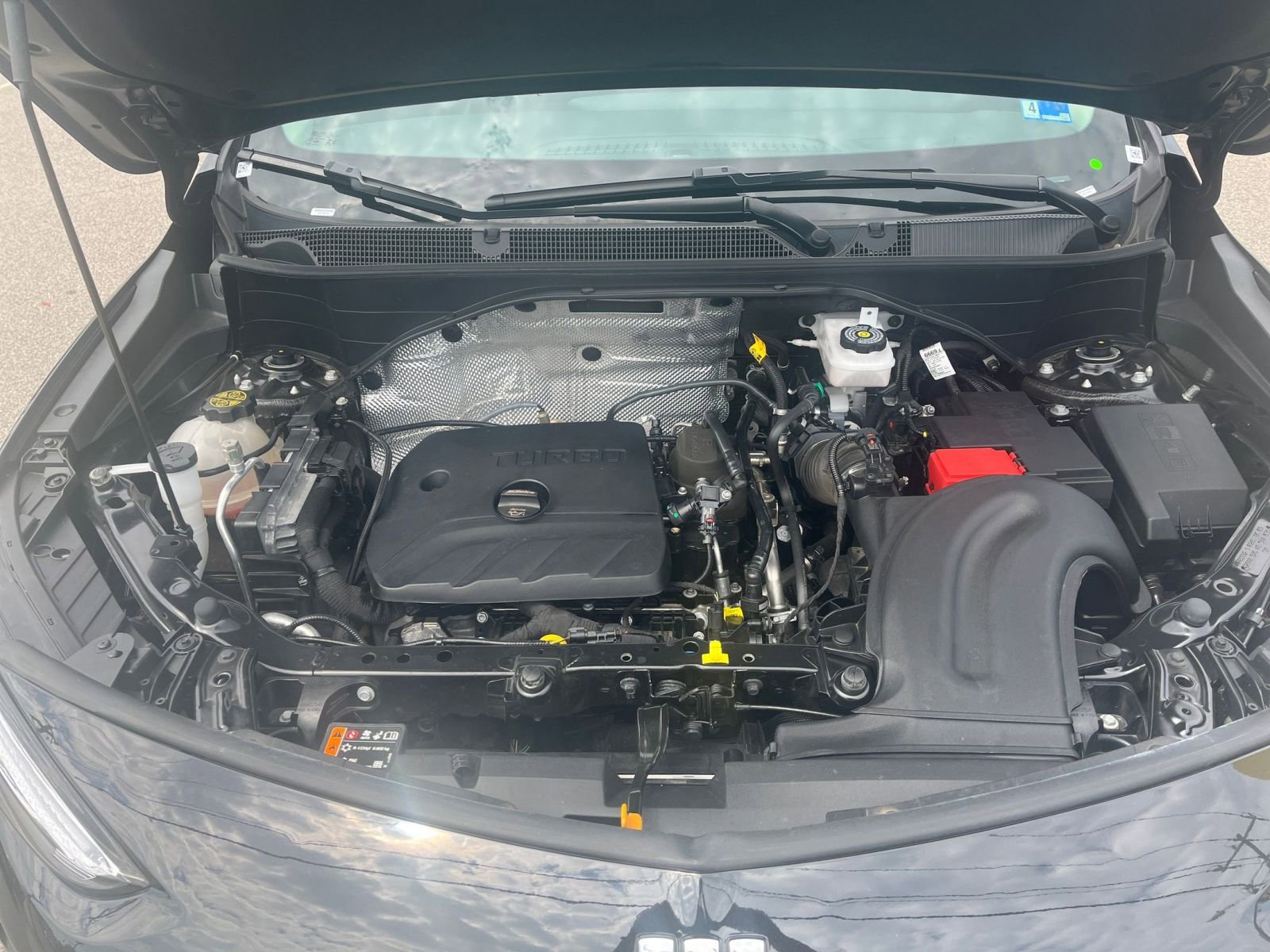 Used 2025 Buick Encore GX Preferred FWD image 31