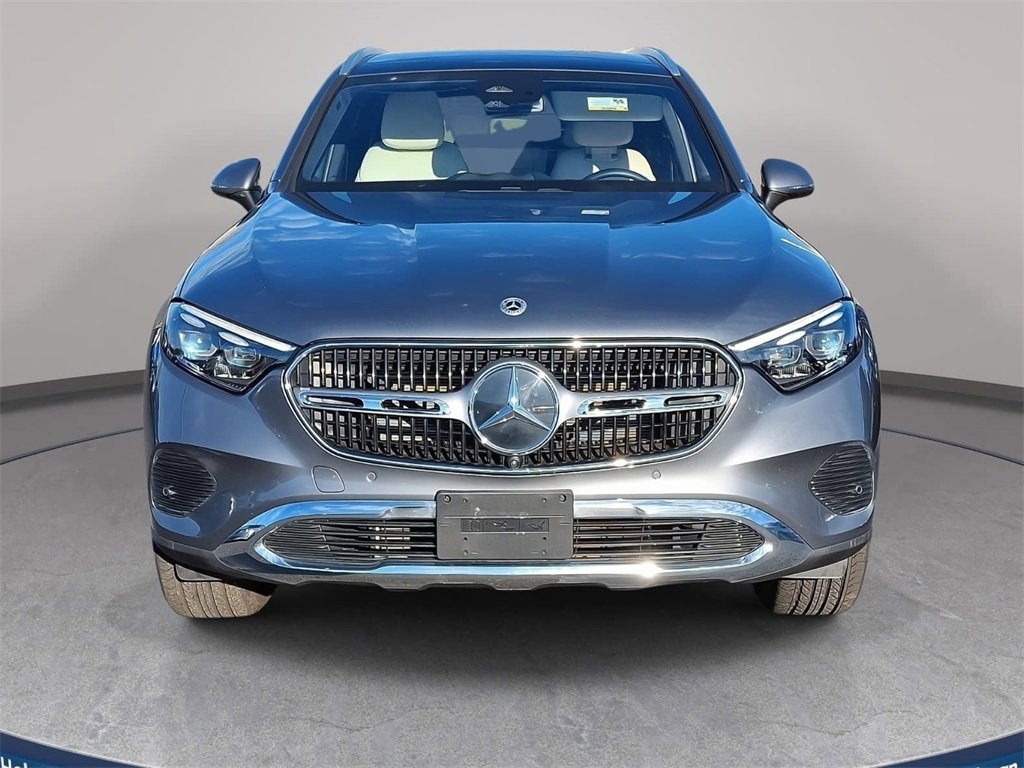 Used 2023 Mercedes-Benz GLC 300 4MATIC image 3
