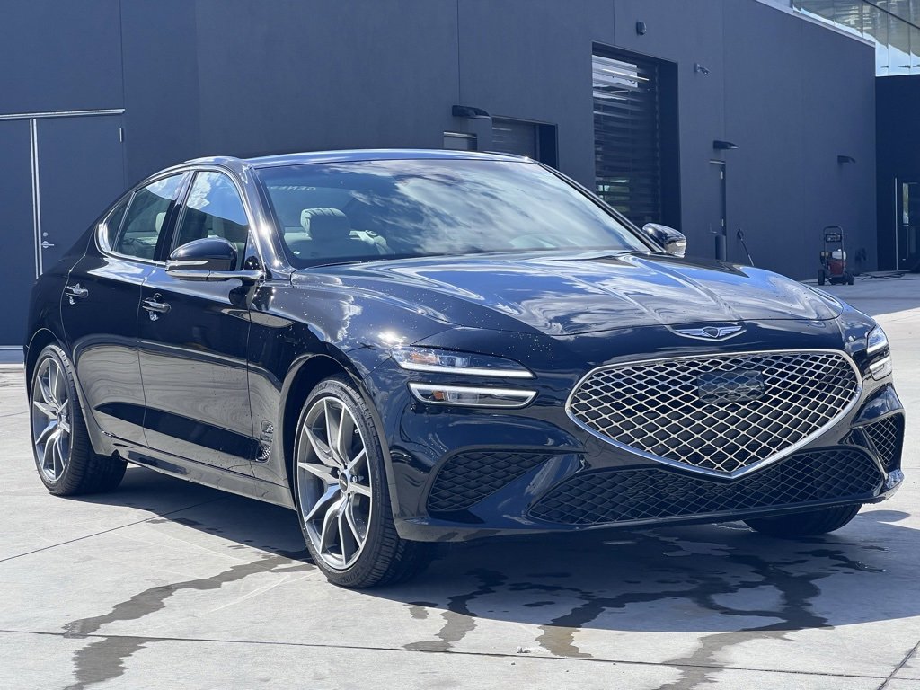 Used 2025 Genesis G70 2.5T image 7