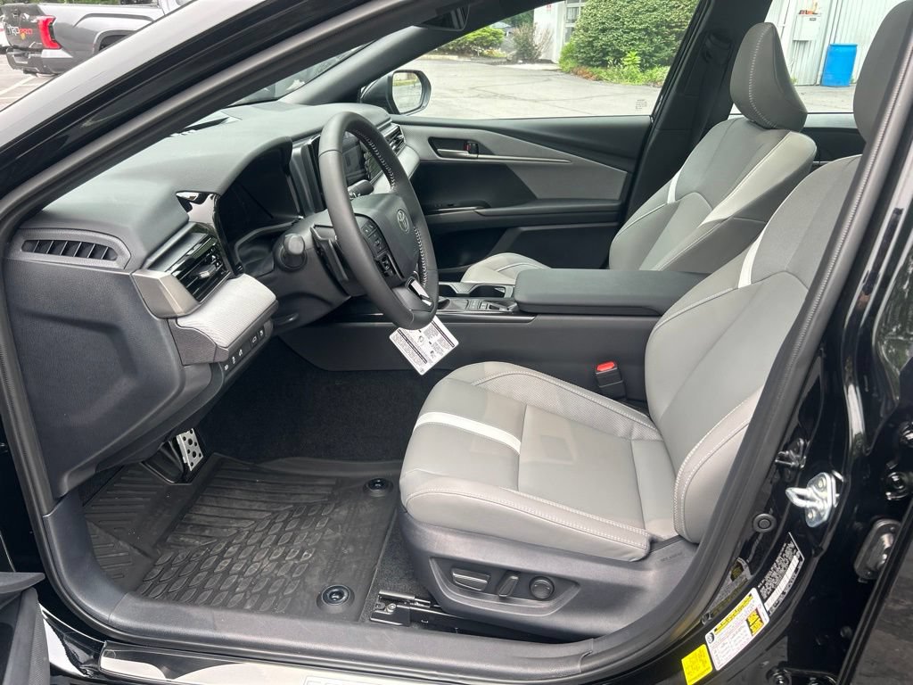 Certified 2026 Toyota Camry SE w/ Convenience Package FWD image 9