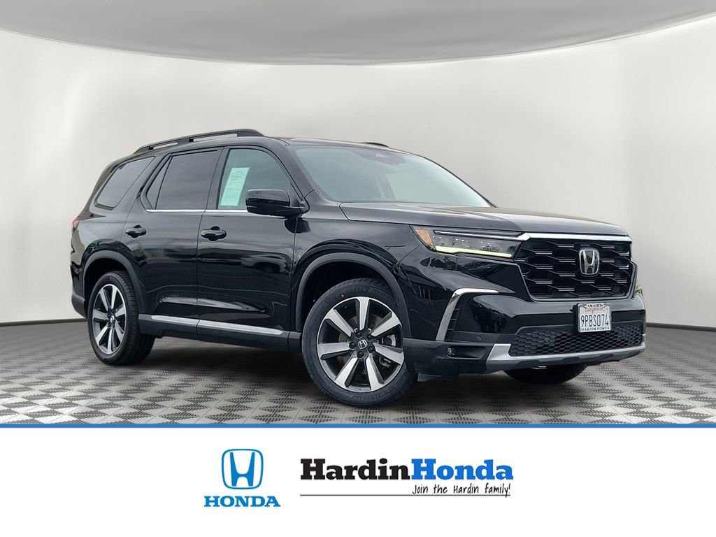 Certified 2025 Honda Pilot Touring image 1