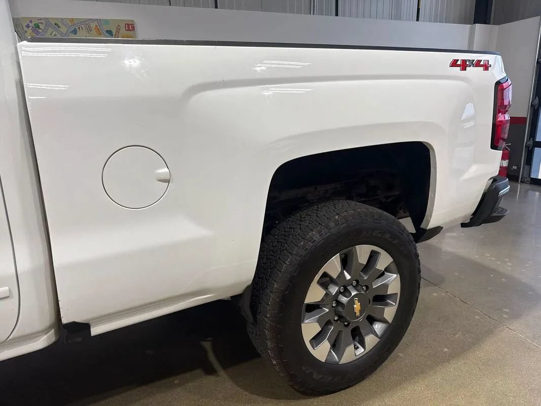 Used 2019 Chevrolet Silverado 2500 LT AWD/4WD image 32