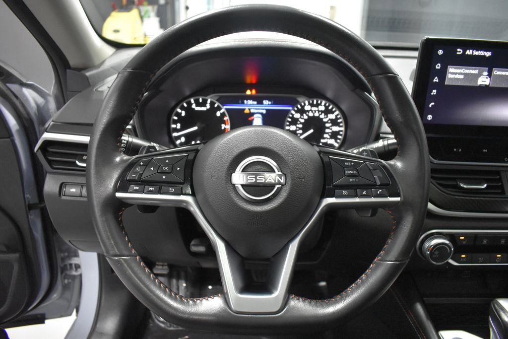 Used 2023 Nissan Altima 2.5 SR w/ SR Premium Package image 29