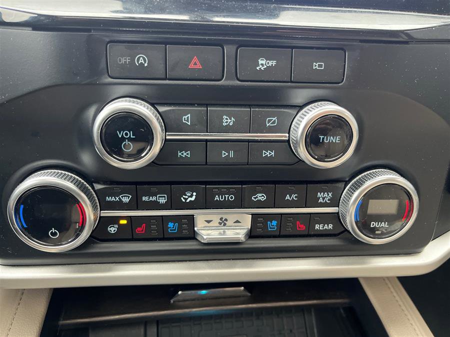 Used 2024 Ford Expedition Max Limited AWD/4WD image 25