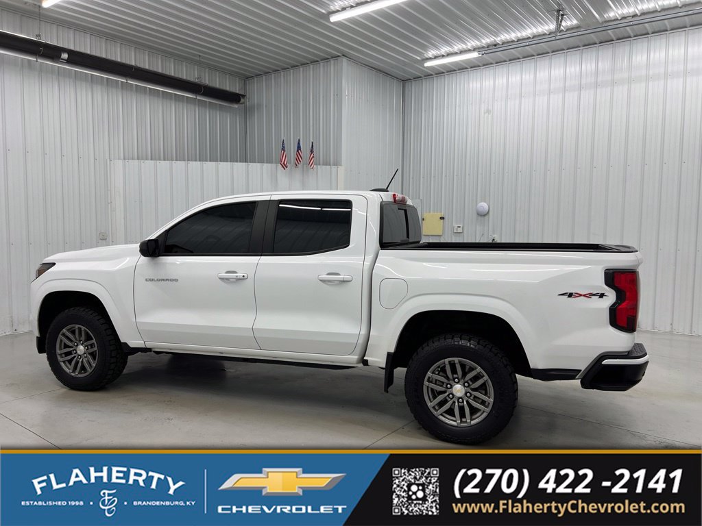 Used 2023 Chevrolet Colorado LT w/ LT Convenience Package II AWD/4WD image 5
