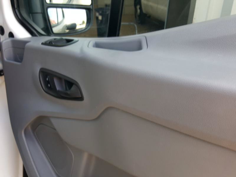 Used 2016 Ford Transit 250 130 Medium Roof RWD image 25