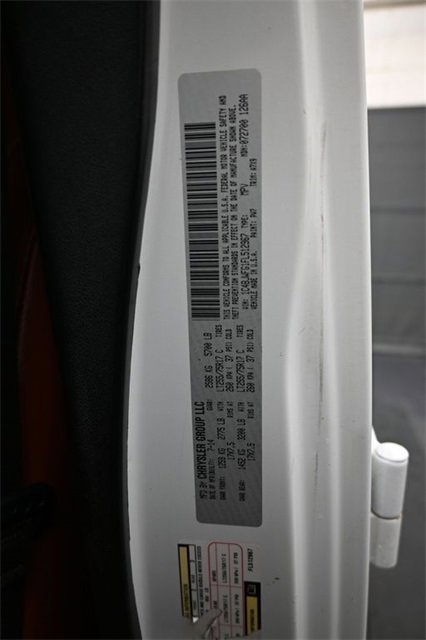 Used 2015 Jeep Wrangler Unlimited Rubicon image 14