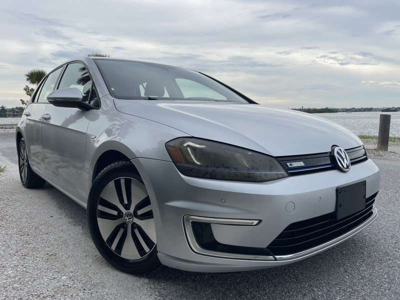 Used 2015 Volkswagen e-Golf SEL Premium FWD image 1