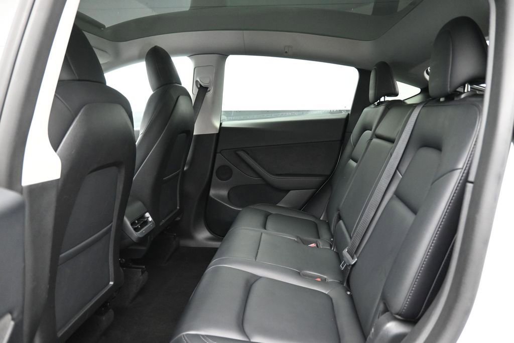 Used 2022 Tesla Model Y Long Range AWD/4WD image 20