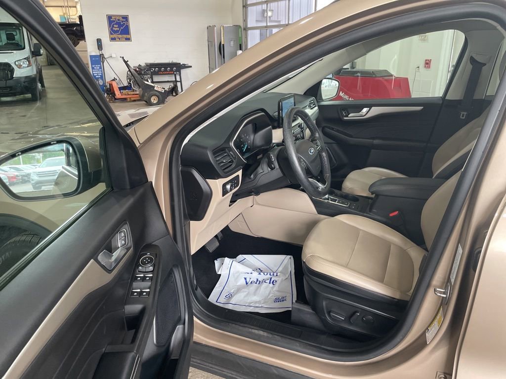 Used 2021 Ford Escape SEL AWD/4WD image 15