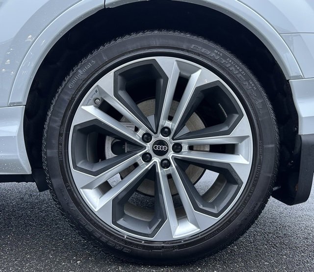 Used 2023 Audi Q7 3.0T Prestige image 11