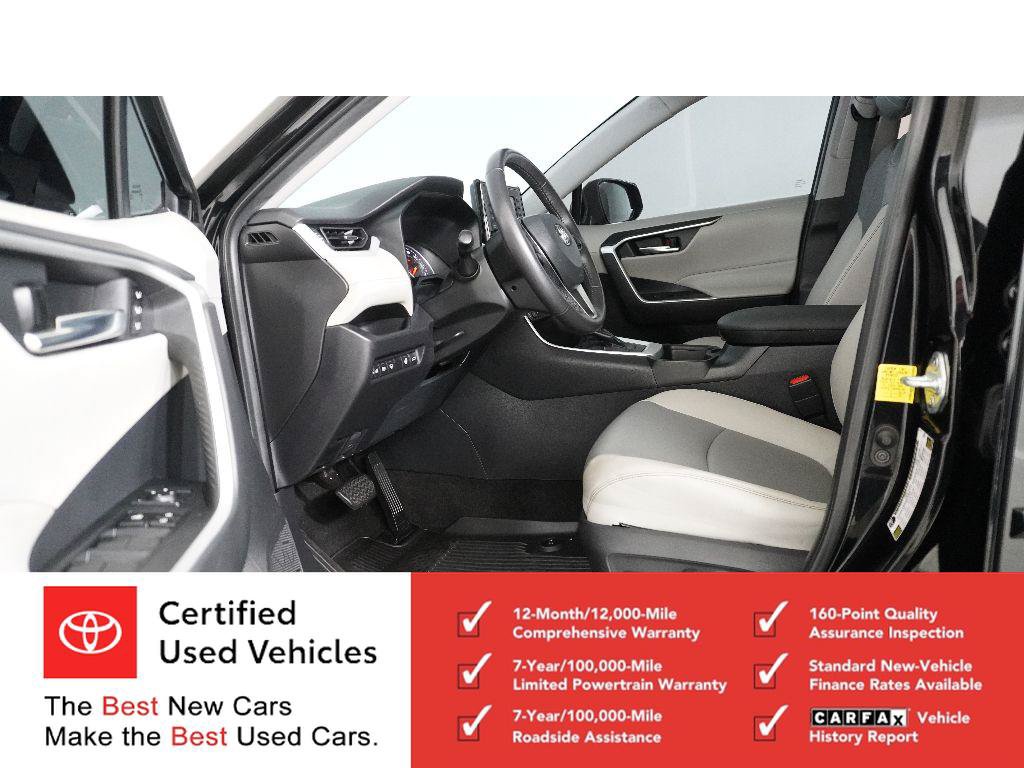 Used 2021 Toyota RAV4 XLE Premium FWD image 12